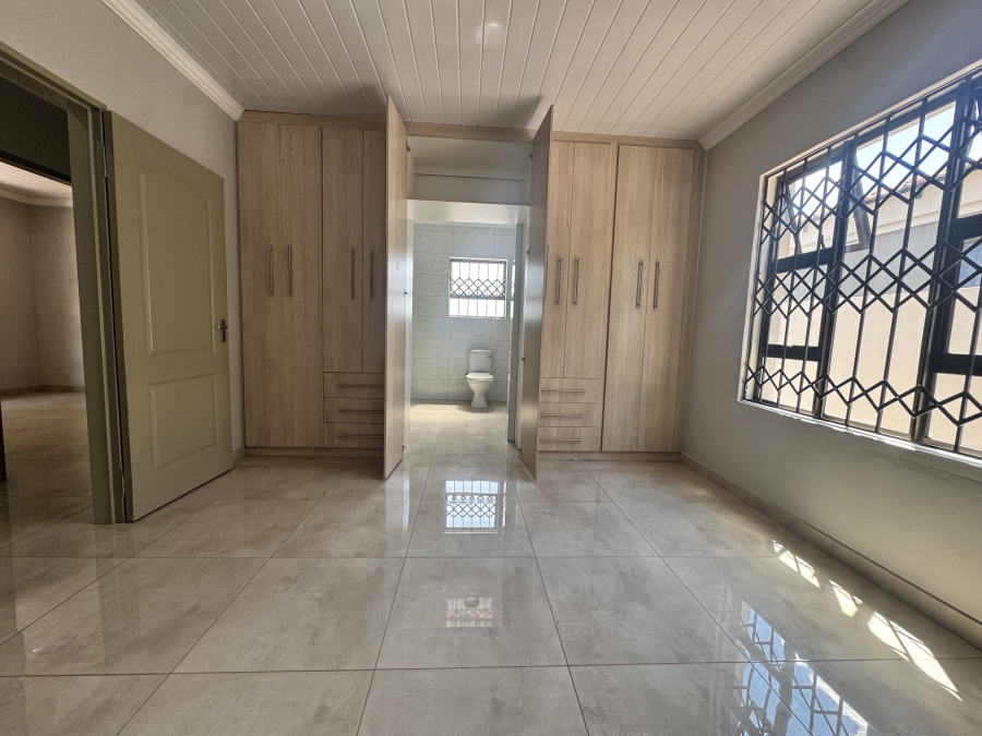 3 Bedroom Property for Sale in Flamwood North West